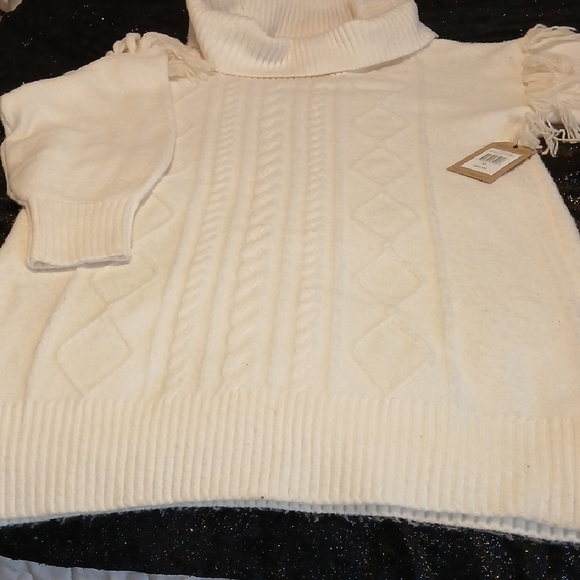 Frye Sweaters - Frye White Cable Knit Turtleneck Sweater